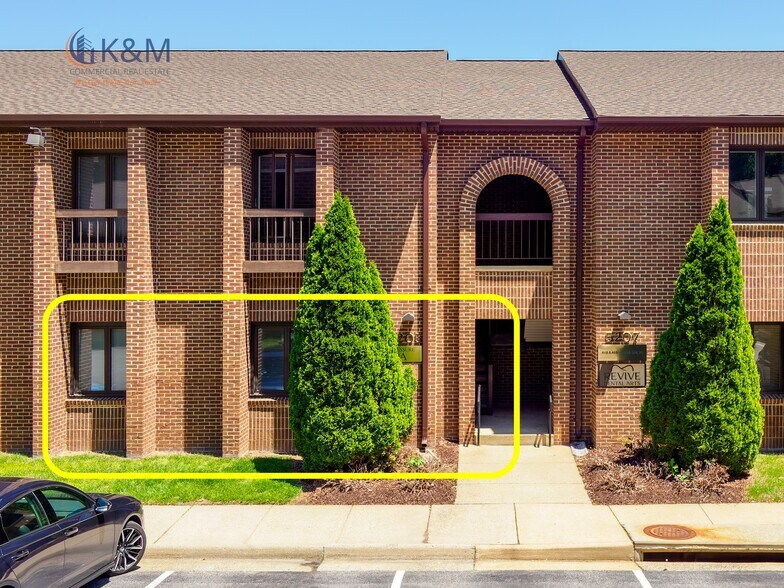 Primary Photo Of 5205-A Lyngate Court @ Braddock and Rolling Road, Burke Office For Sale