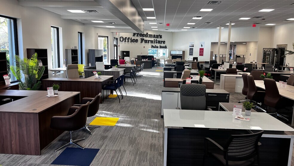 More Photos Of 2055 Palm Beach Lakes Blvd, West Palm Beach Storefront For Lease