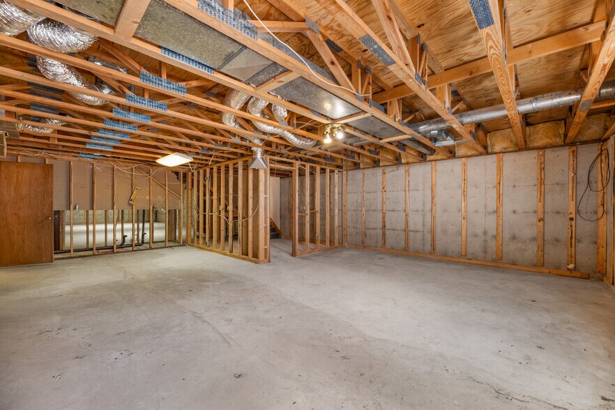 More Photos Of 106 Shadybrook Dr, Cheney Office For Sale