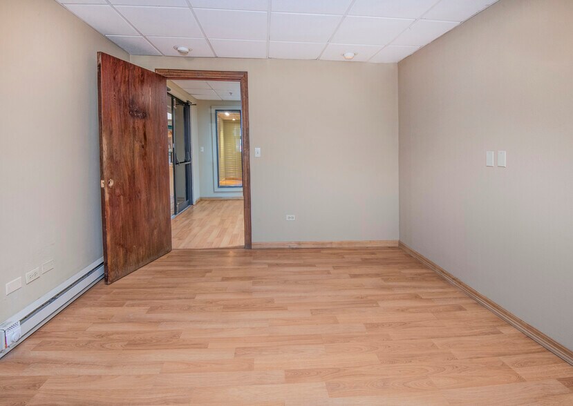 More Photos Of 47 E Beaver Creek Blvd, Avon Hotel For Lease