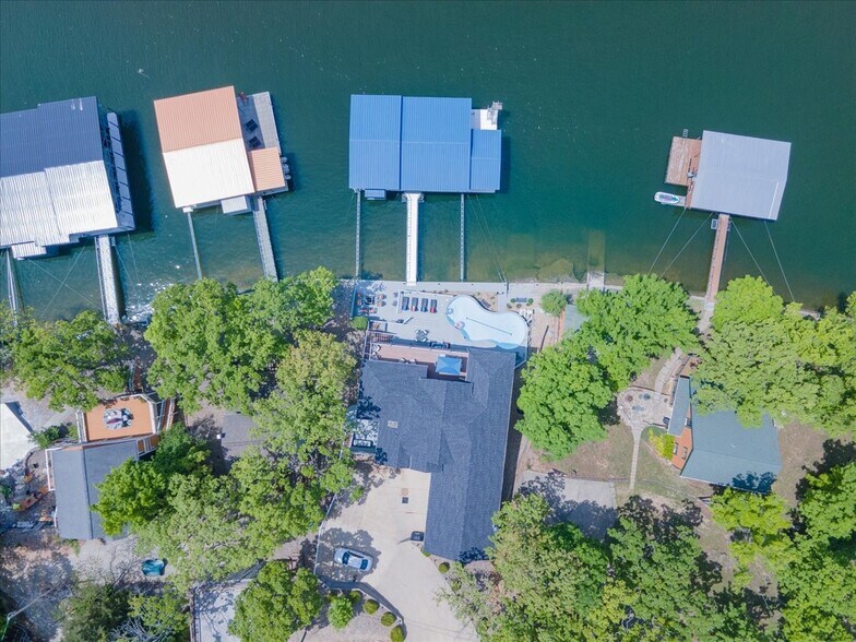 More Photos Of 415 Gardenia Cir, Sunrise Beach Hospitality For Sale