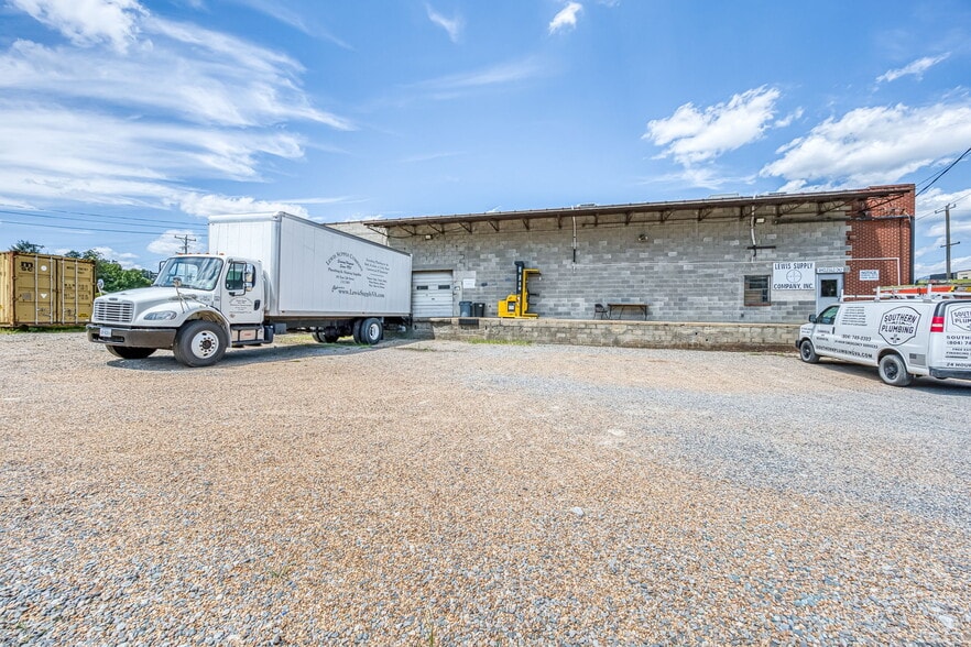 More Photos Of 101 E 7th St, Richmond Warehouse For Sale