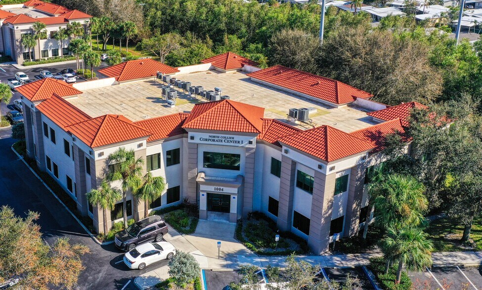 More Photos Of 1016 Collier Center Way, Naples Unknown For Lease