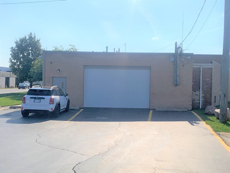 More Photos Of 4139 W 123rd St, Alsip Service For Sale