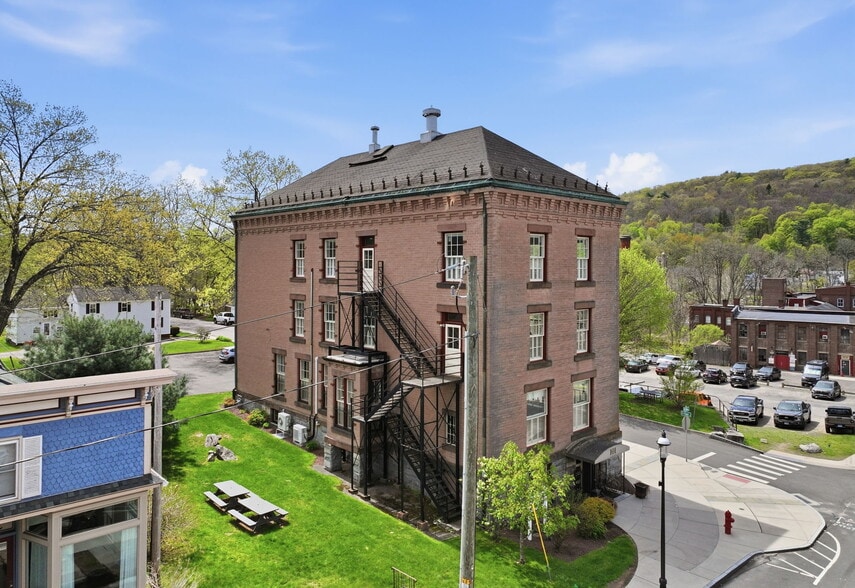 More Photos Of 10 Front St, Canton Loft Creative Space For Sale