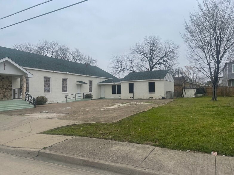 More Photos Of 3318 Navaro St, Dallas Religious Facility For Sale