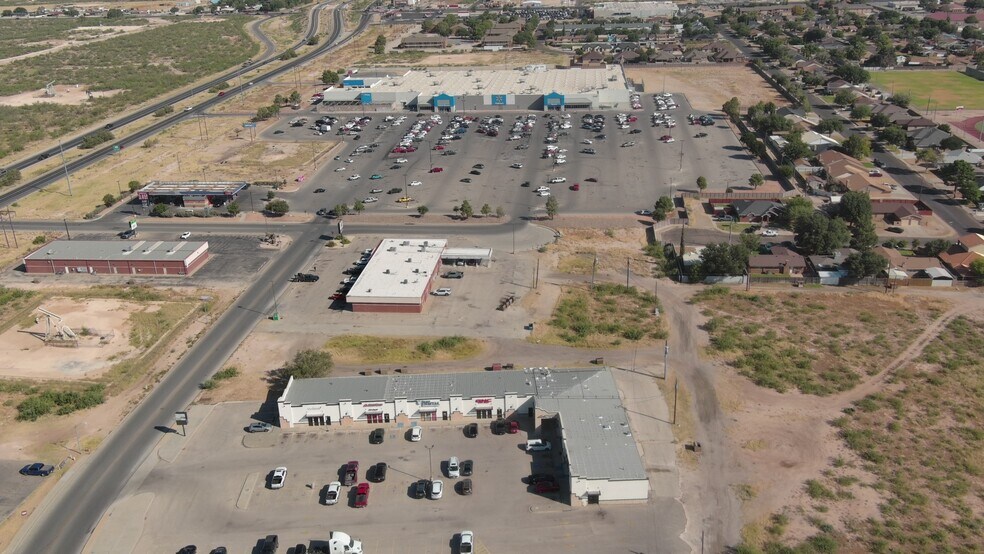 More Photos Of 2260 Linda Ave, Odessa Storefront For Lease