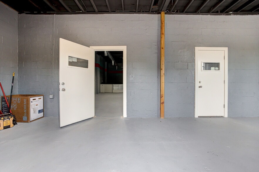 More Photos Of 3121 N Pennsylvania Ave, Oklahoma City Storefront Retail Office For Sale