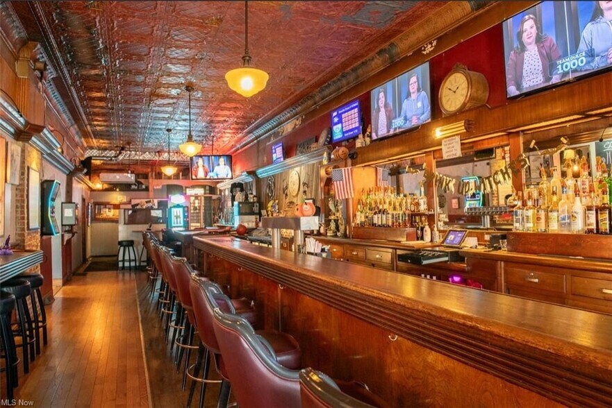 More Photos Of 2716 Mahoning Ave, Youngstown Restaurant For Sale
