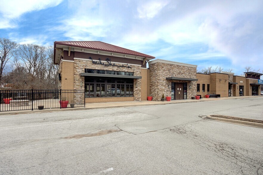 More Photos Of 921 S Arbor Vitae, Edwardsville Unknown For Lease