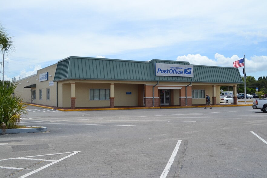 More Photos Of 2700-2738 W Old Highway 441, Mount Dora Storefront Retail Office For Sale