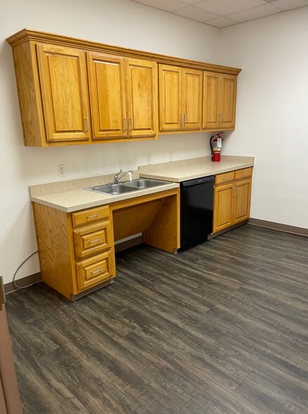 More Photos Of 4102 Old Jacksboro Hwy, Wichita Falls Medical For Lease