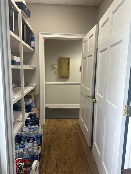 More Photos Of 3006 N Patterson St, Valdosta Office For Sale