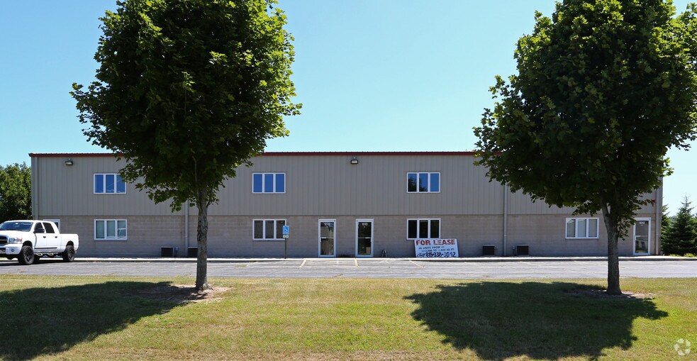 More Photos Of 1010 Trakk Ln, Woodstock Warehouse For Lease
