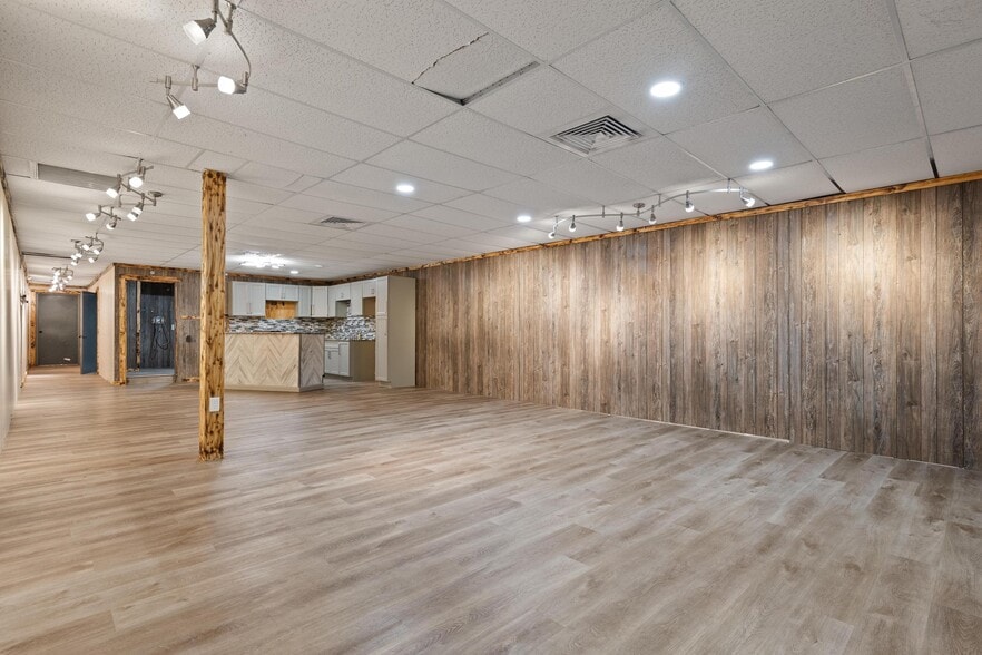 More Photos Of 5021 W Nassau St, Tampa Manufacturing For Sale