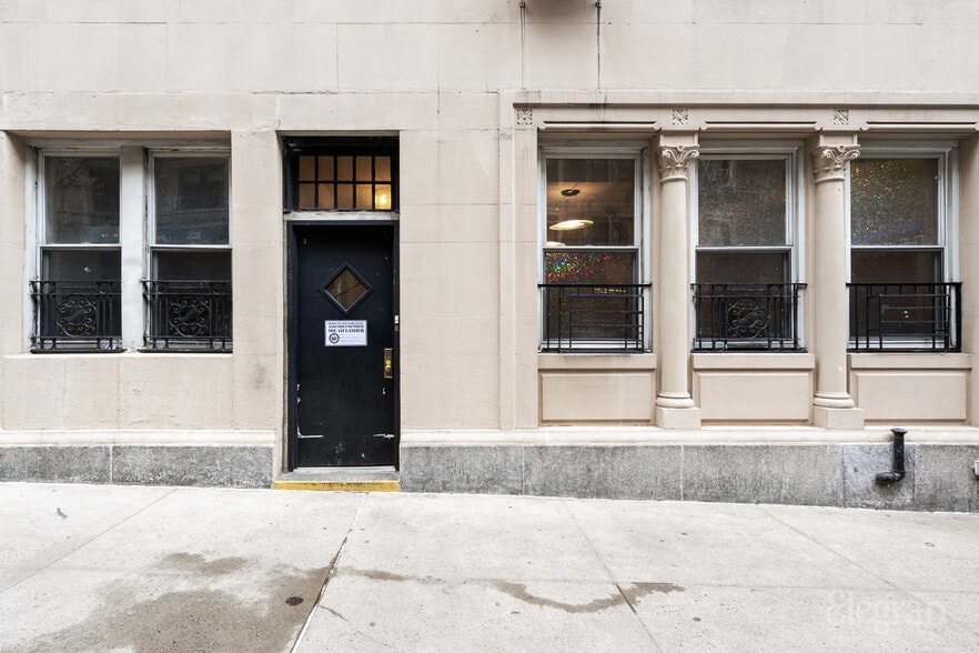 More Photos Of 2721-2729 Broadway, New York Apartments For Lease