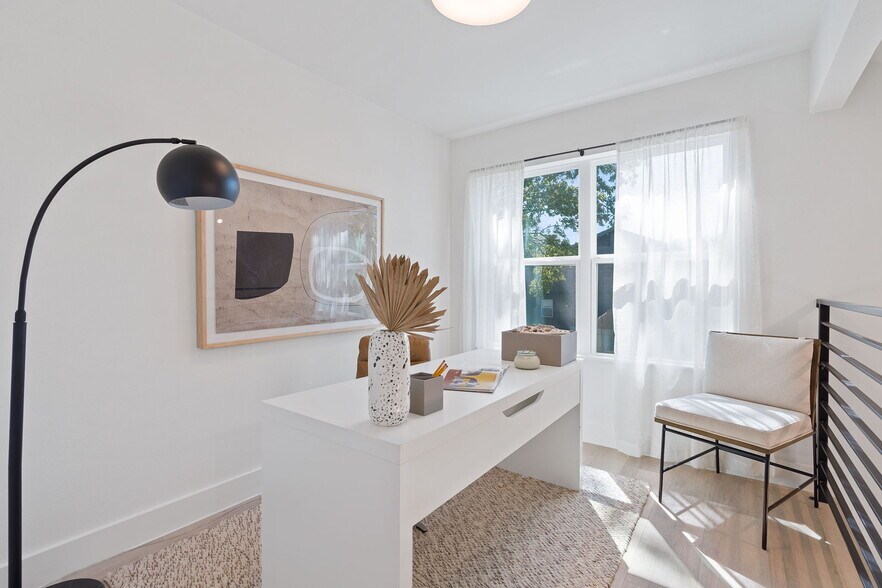 More Photos Of 1901 Albury Cv, Austin Specialty For Sale