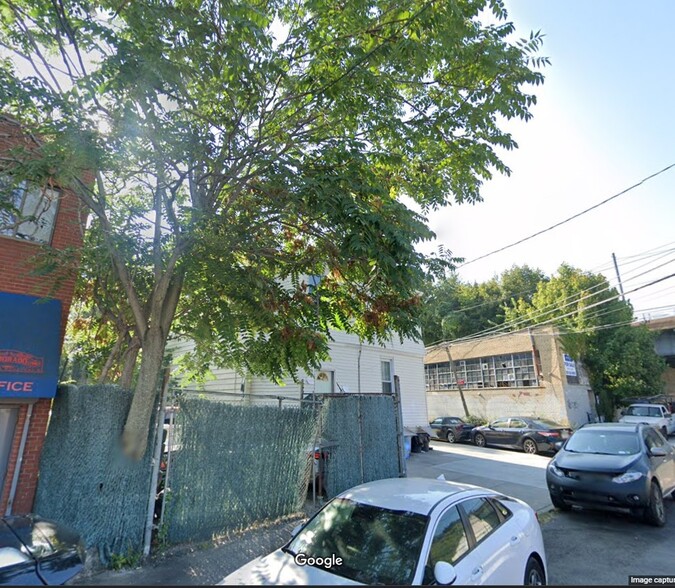 Primary Photo Of 3755 57th St, Woodside Land For Lease