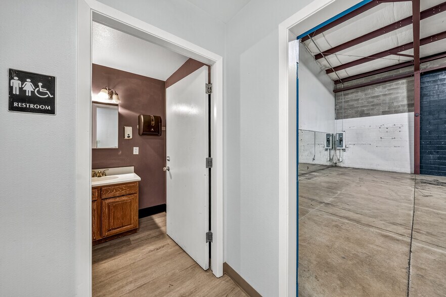 More Photos Of 729 Welch St, Medford Warehouse For Sale