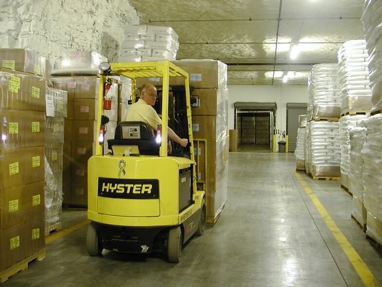 More Photos Of 17501 W 98th St, Lenexa Warehouse For Lease