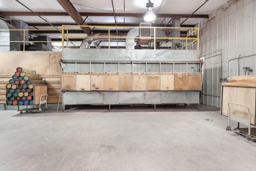 More Photos Of 480 Pat Ave, Overton Industrial For Sale