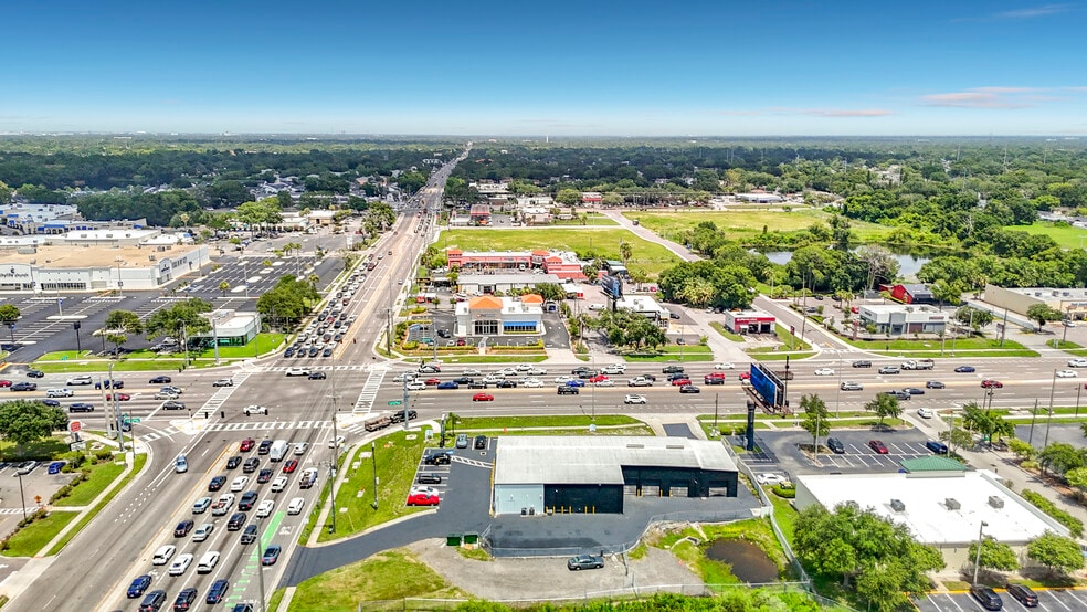 More Photos Of 8338 N Dale Mabry Hwy, Tampa Showroom For Sale