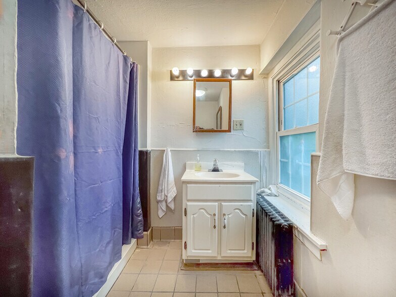 More Photos Of 100 W Maple Ave, Langhorne Restaurant For Sale