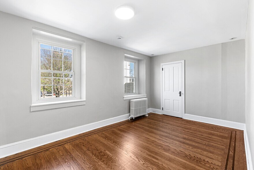 More Photos Of 37 E Germantown Pike, Plymouth Meeting Office For Sale