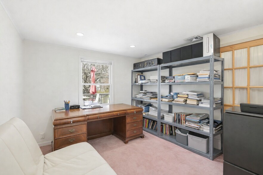 More Photos Of 3 Macdonald Ave, Armonk Office For Sale