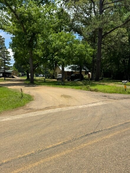 More Photos Of 456 Jeans TLPK, Hemphill Manufactured Housing Mobile Home Park For Sale