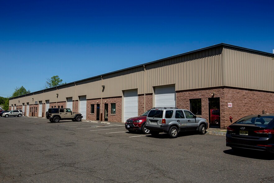 More Photos Of 3301-3393 S Clinton Ave, South Plainfield Flex For Lease