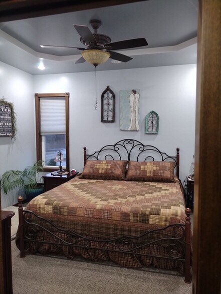 More Photos Of 131 Main St, Worthville Restaurant For Sale