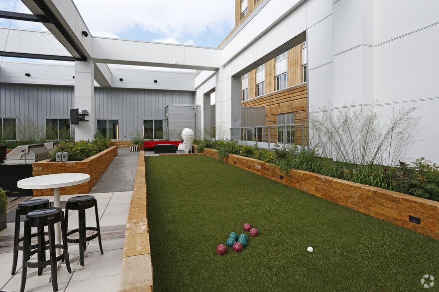 More Photos Of 180 Kellogg Blvd E, Saint Paul Apartments For Lease