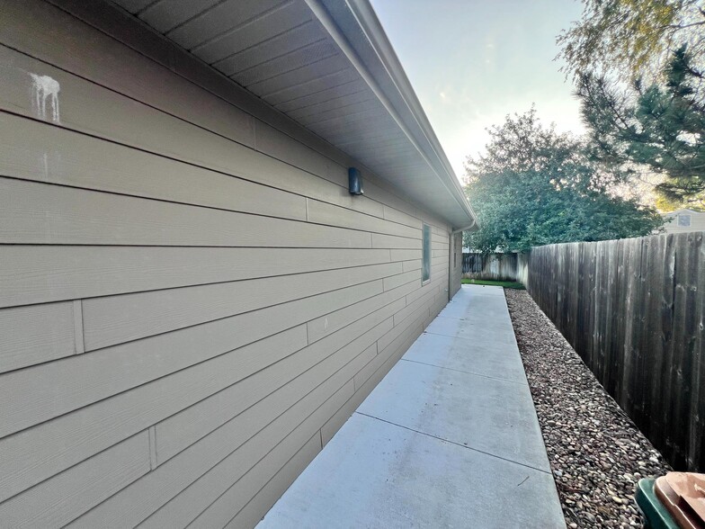 More Photos Of 1002 E Philip Ave, North Platte Office For Sale