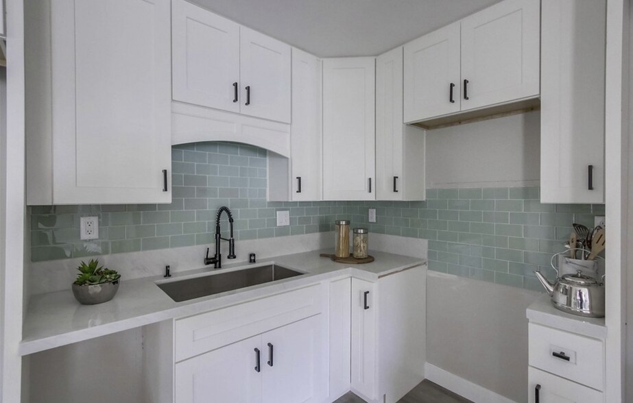 More Photos Of 5548 Riley St, San Diego Apartments For Sale