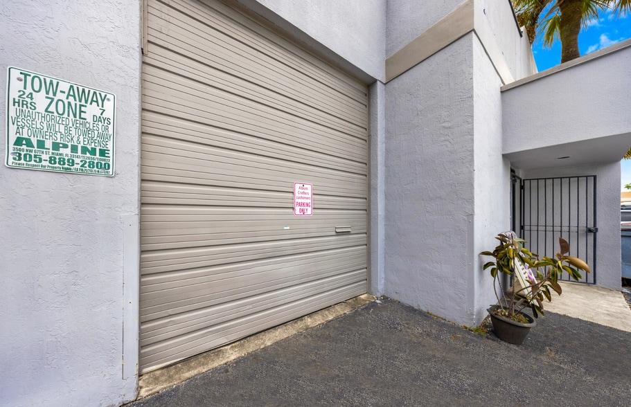 More Photos Of 2693 W 76th St, Hialeah Warehouse For Sale