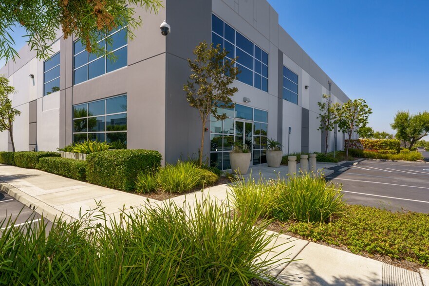 More Photos Of 1816 Ord Way, Oceanside Warehouse For Lease