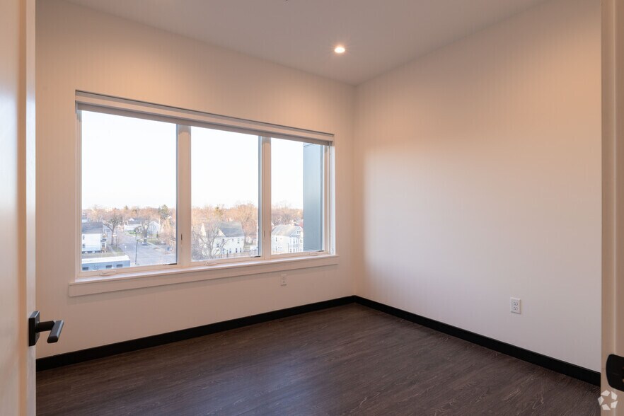 More Photos Of 1100 Michigan Ave, Buffalo Apartments For Lease