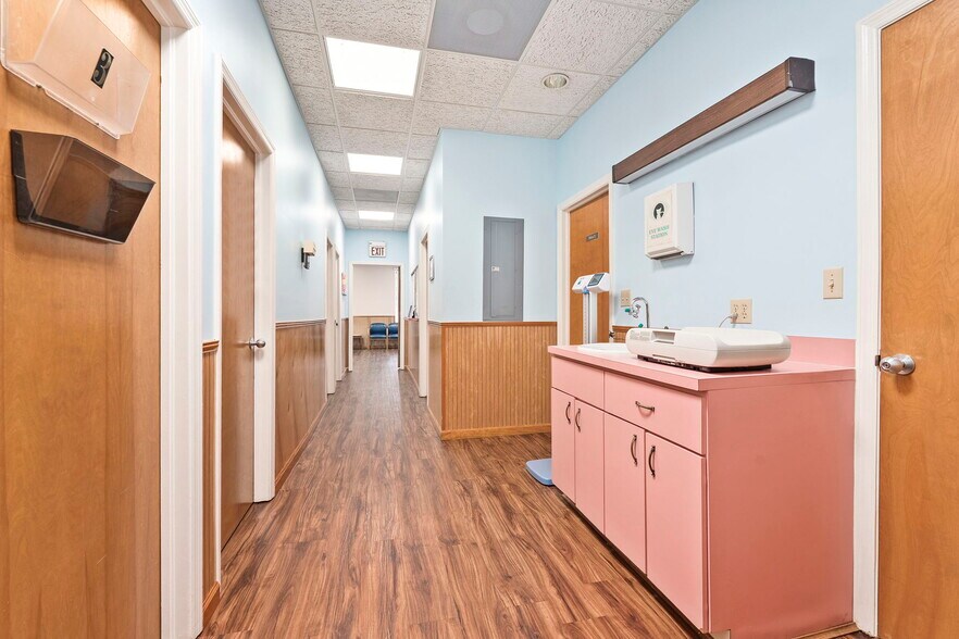 More Photos Of 1801 S 23rd St, Fort Pierce Medical For Sale