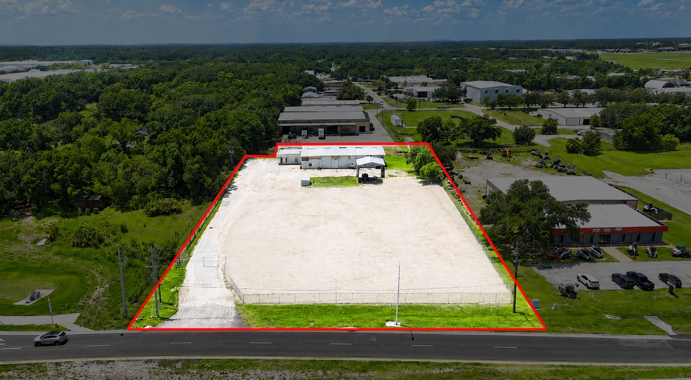 Primary Photo Of 2702 Drane Field Rd, Lakeland Warehouse For Lease