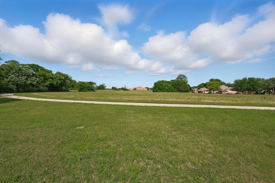More Photos Of 699 W Wintergreen Rd, DeSoto Land For Sale