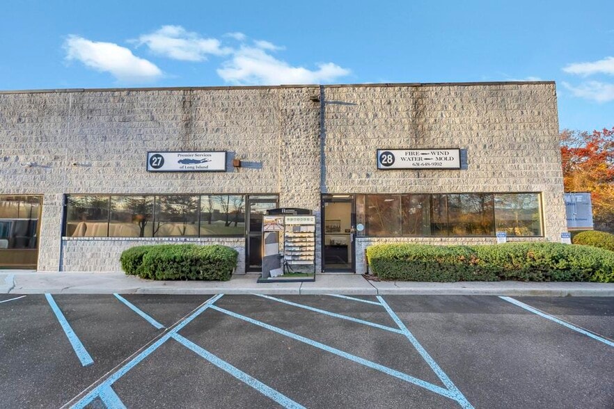 More Photos Of 2231 Fifth Ave, Ronkonkoma Warehouse For Sale