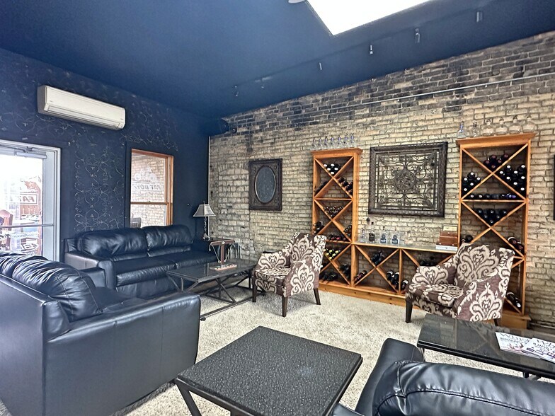 More Photos Of 219 S Main St, Fort Atkinson Bar For Sale