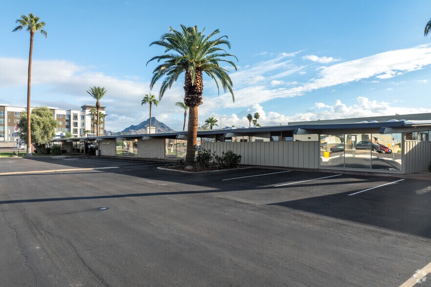 More Photos Of 1701 E Camelback Rd, Phoenix Freestanding For Lease