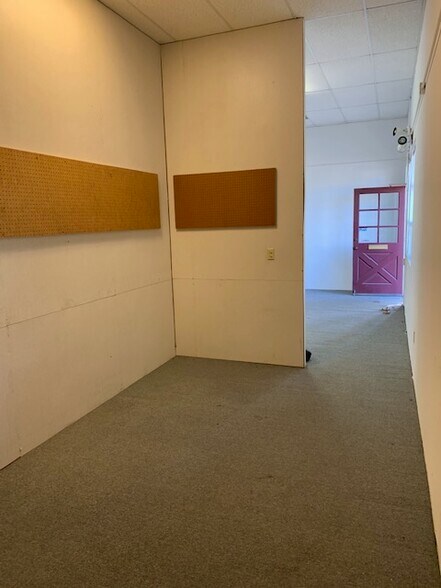 More Photos Of 1030 Railroad Ave, Novato Flex For Lease