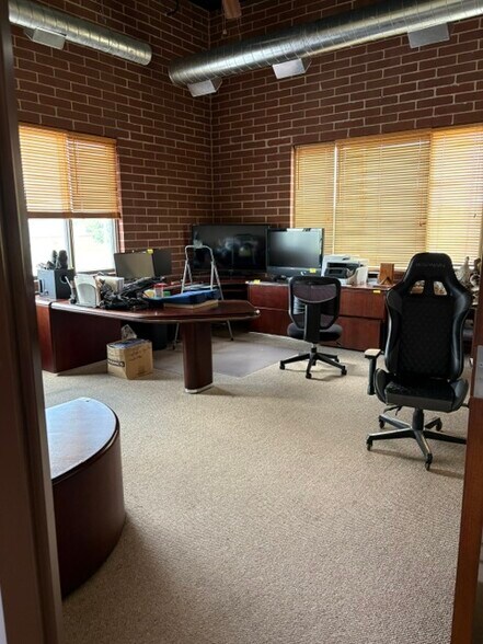 More Photos Of 11-101 W 112th Ave, Crown Point Office For Lease
