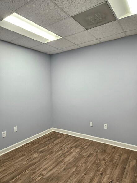 More Photos Of 8122 Sawyer Brown Rd, Nashville Office For Lease