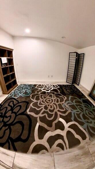 More Photos Of 12065 Paramount Blvd, Downey Storefront For Lease