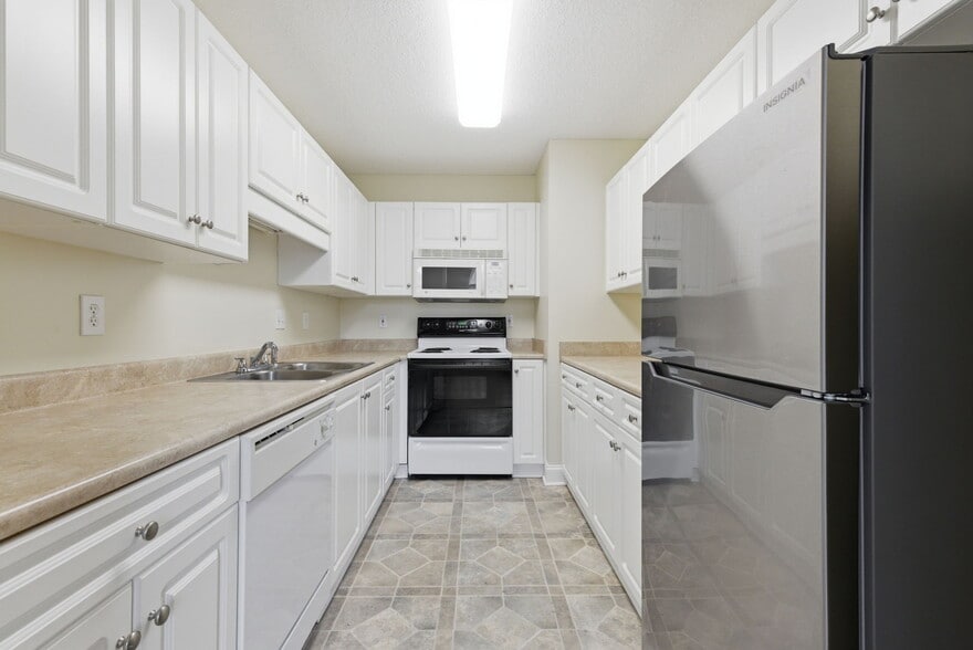 More Photos Of 100 Garden Manor Ct, Murrells Inlet Apartments For Sale