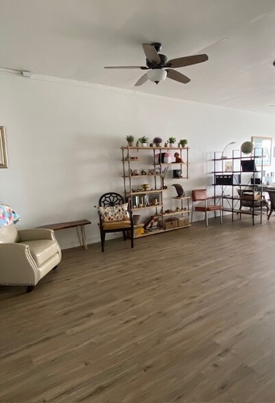 More Photos Of 184-190 Kamehameha Ave, Hilo Storefront For Lease